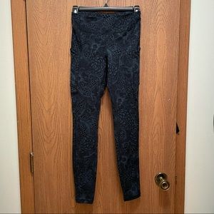 Lululemon leggings with pockets size 4